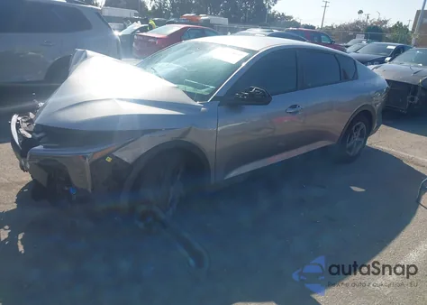 2025 Kia K4 Lxs z USA, uszkodzony, nr VIN 3KPFT4DE5SE147410